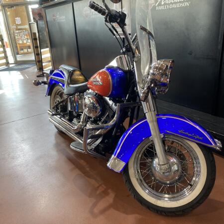 2005 Harley-Davidson® Heritage Softail® Classic FLSTCI thumb 2