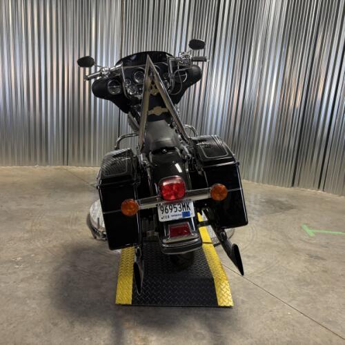 2006 Harley-Davidson® Electra Glide® Ultra Classic® BLACK W/PINSTRIPE thumb 1