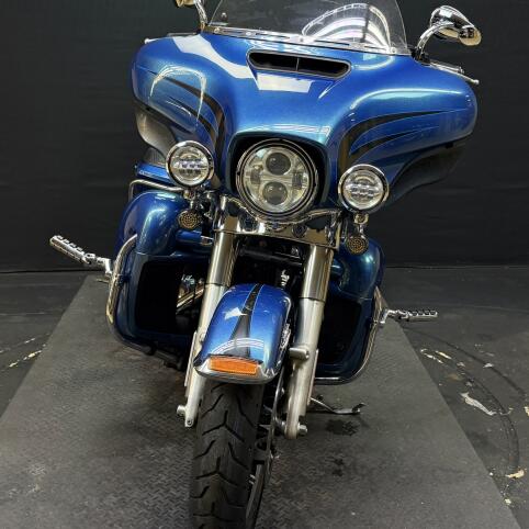 Harley-Davidson® Electra Glide® Ultra Limited 2014 FLHTK BLUE thumb 2