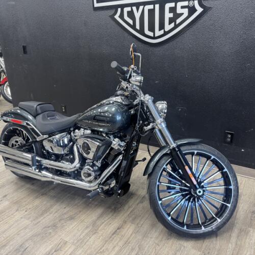2026 Harley-Davidson® Breakout®  thumb 2