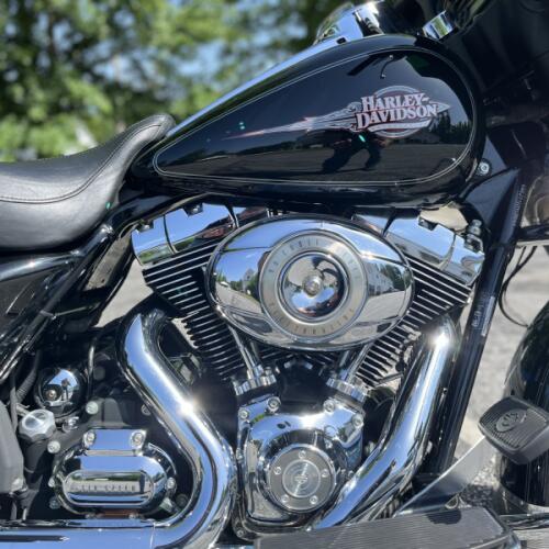 FLHTC 2009 Electra Glide® Classic thumb 2