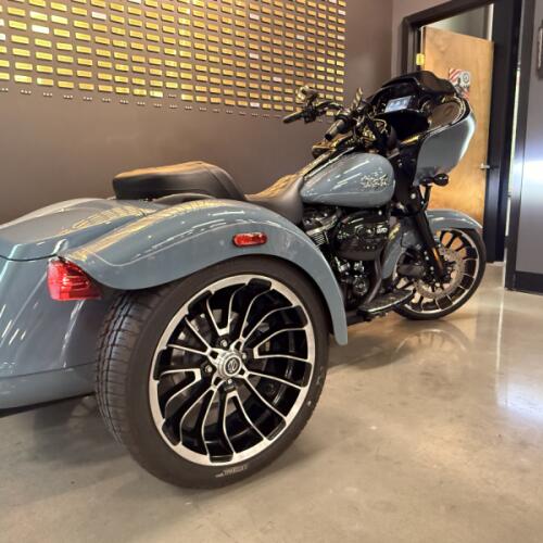 2024 Harley-Davidson® Road Glide® 3 Sharkskin Blue - Black Finish thumb 0