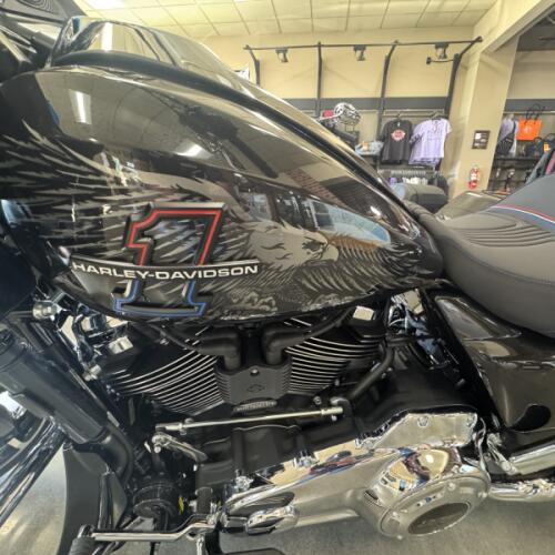 2026 Harley-Davidson® Road Glide® MIDNIGHT EMBER thumb 1