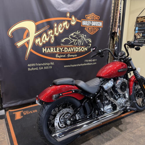 2026 Harley-Davidson® Street Bob® BRILLIANT RED thumb 2