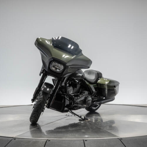 HARLEY-DAVIDSON FLHX STREET GLIDE in Olive Steel Metallic/Black thumb 0