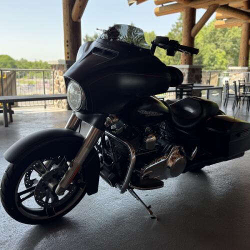FLHXS 2015 Street Glide® Special thumb 1