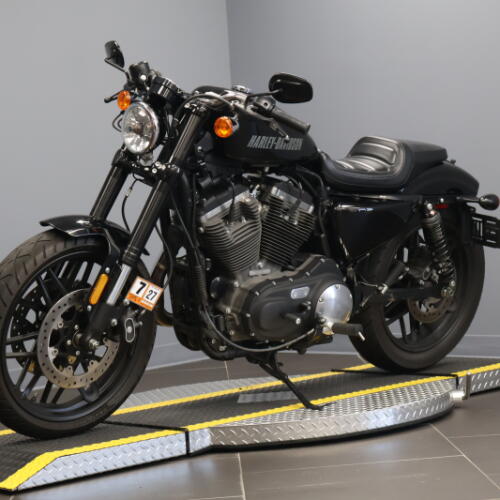 2016 Harley-Davidson® Roadster™ VIVID BLACK thumb 0
