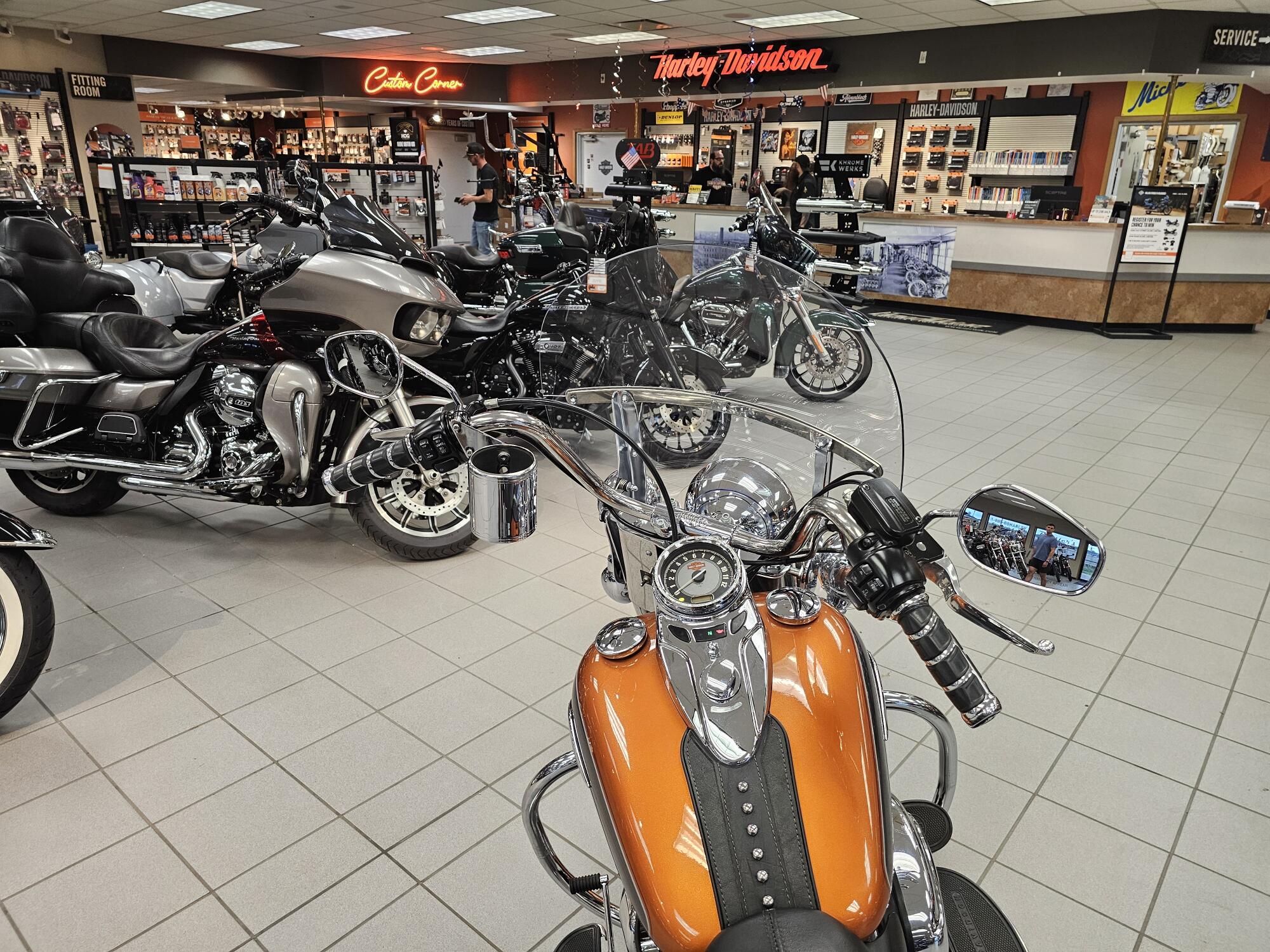 FLSTC 2015 Heritage Softail® Classic, photo 21