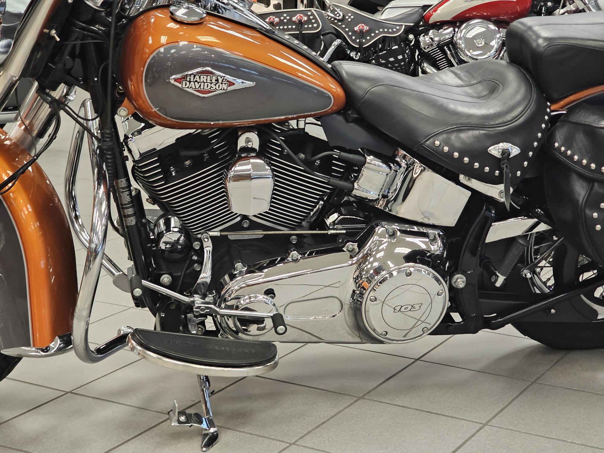 FLSTC 2015 Heritage Softail® Classic, photo 15