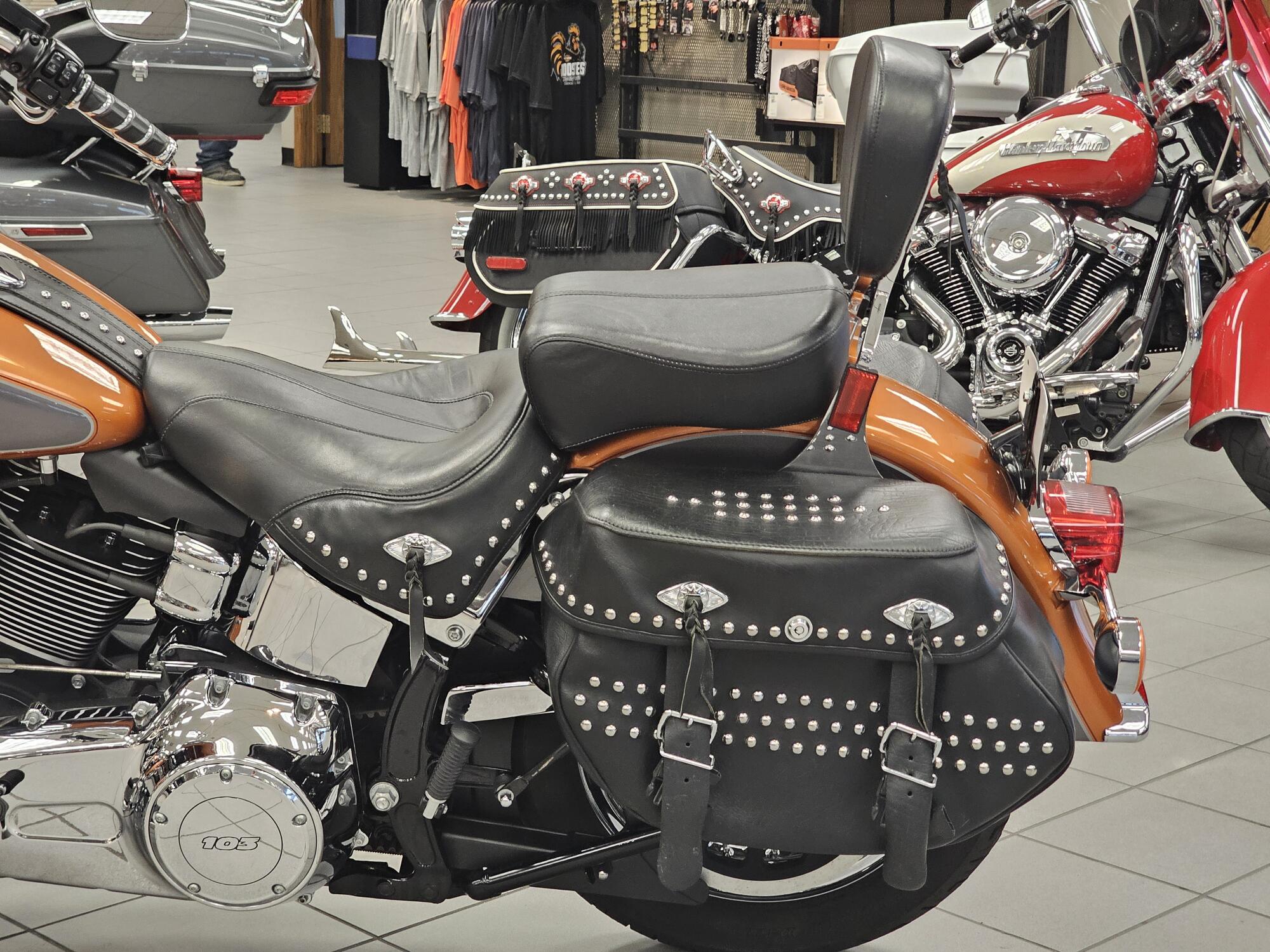 FLSTC 2015 Heritage Softail® Classic, photo 16