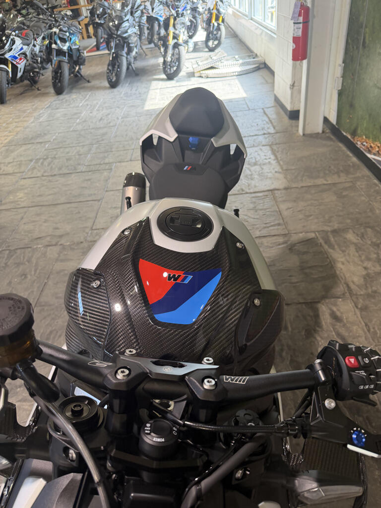 2026 BMW M 1000 R White Aluminum Matte | Carbon Wheels | 460 Miles No Gimmicks, No Hidden Fees, photo 21