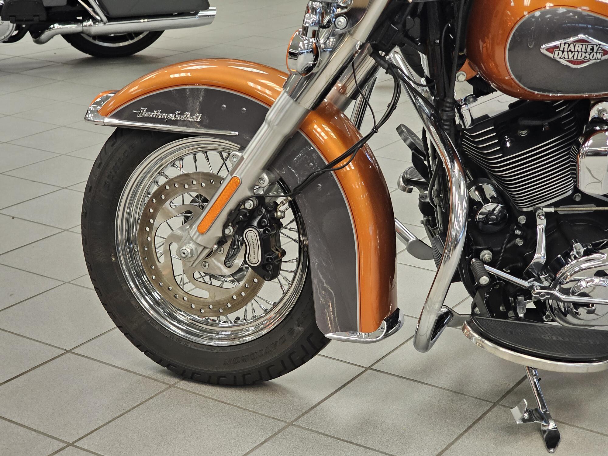 FLSTC 2015 Heritage Softail® Classic, photo 13