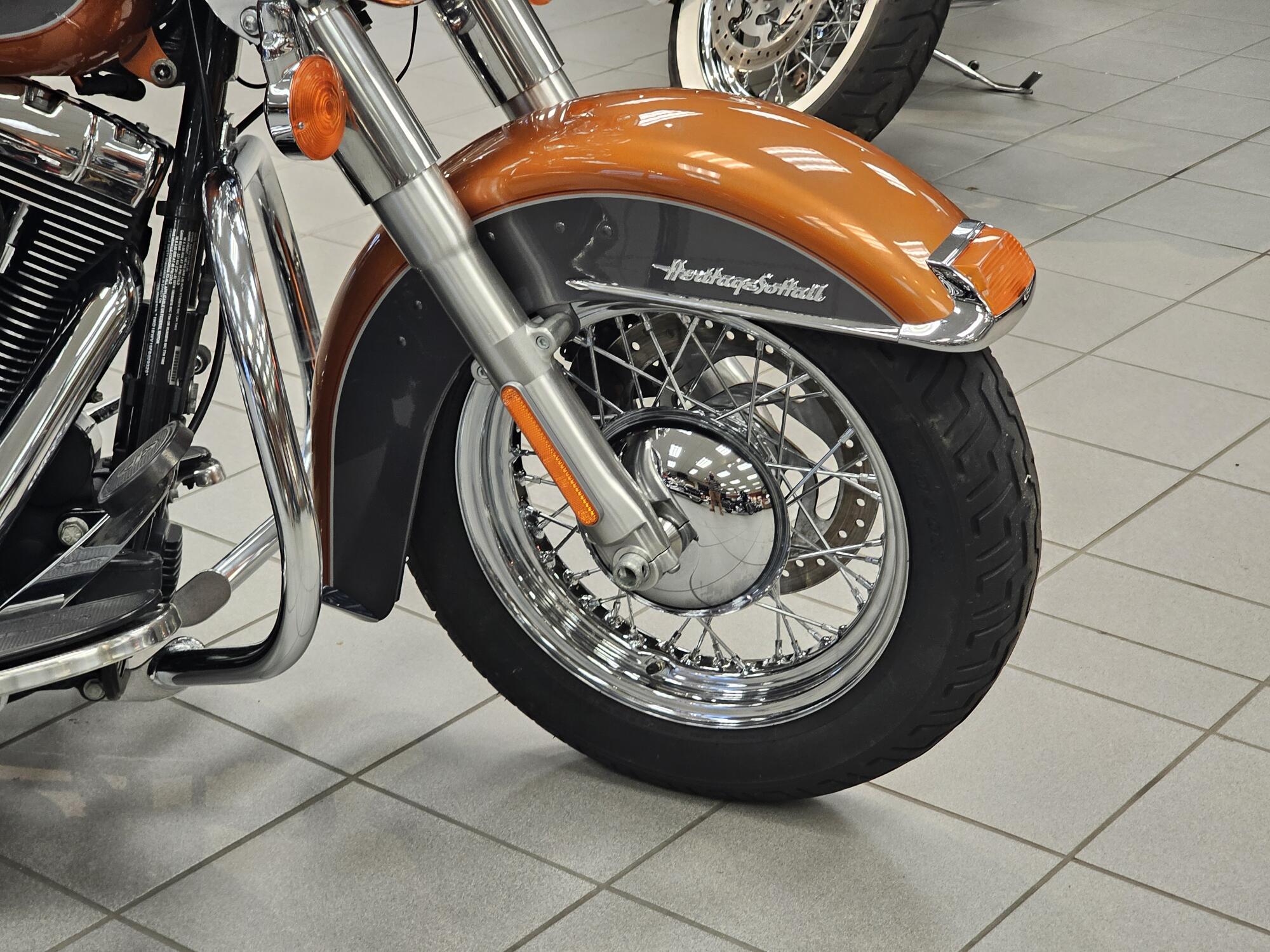 FLSTC 2015 Heritage Softail® Classic, photo 9