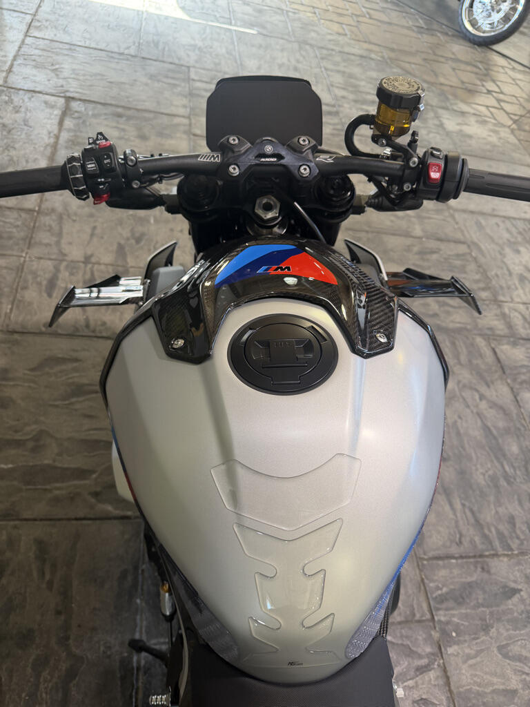 2026 BMW M 1000 R White Aluminum Matte | Carbon Wheels | 460 Miles No Gimmicks, No Hidden Fees, photo 16