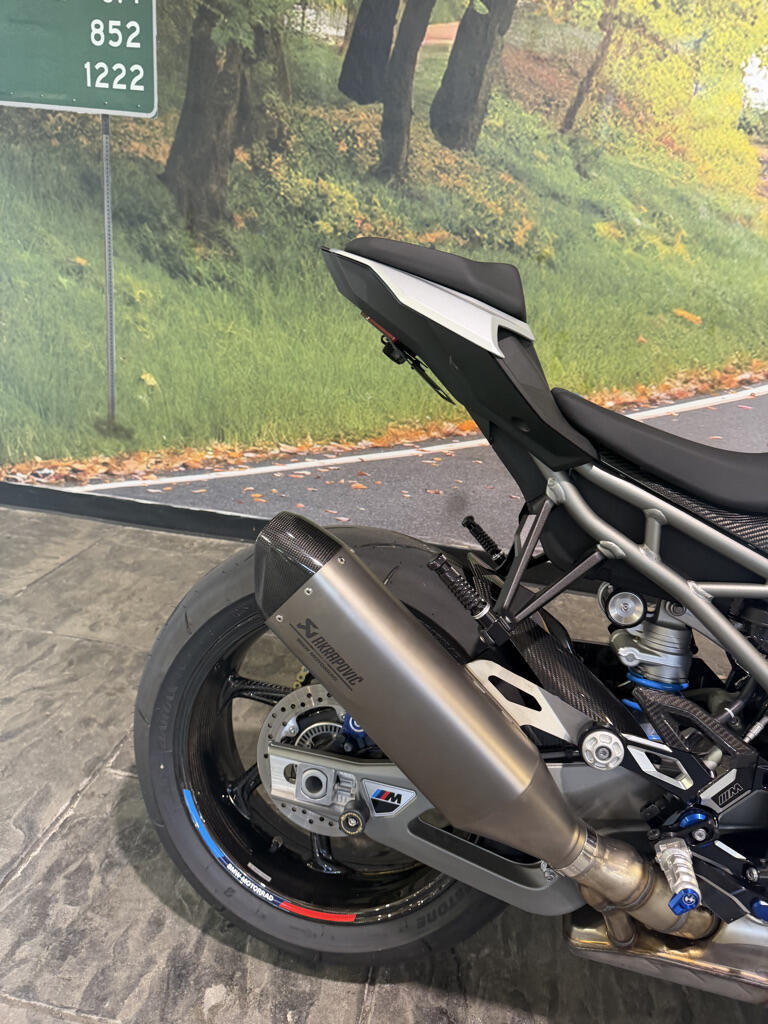 2026 BMW M 1000 R White Aluminum Matte | Carbon Wheels | 460 Miles No Gimmicks, No Hidden Fees, photo 5