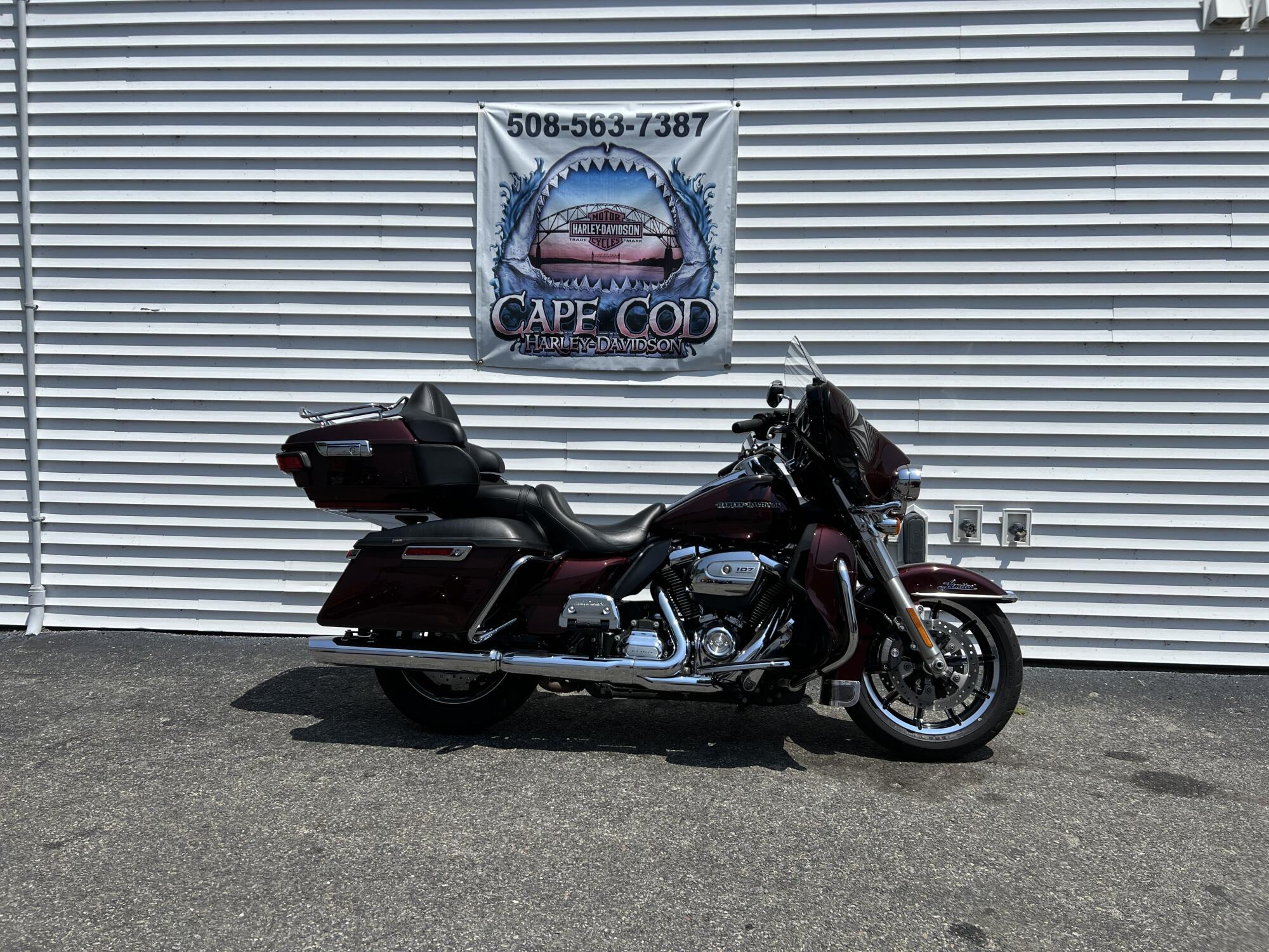 2018 Harley-Davidson® Ultra Limited Twisted Cherry