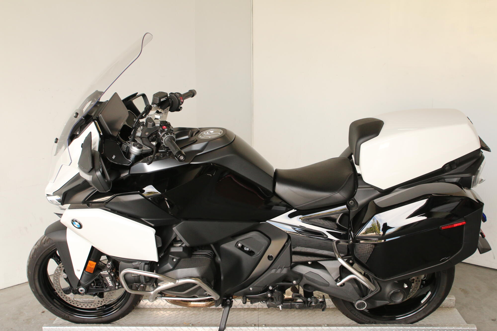 2026 R1300RT-P, photo 6