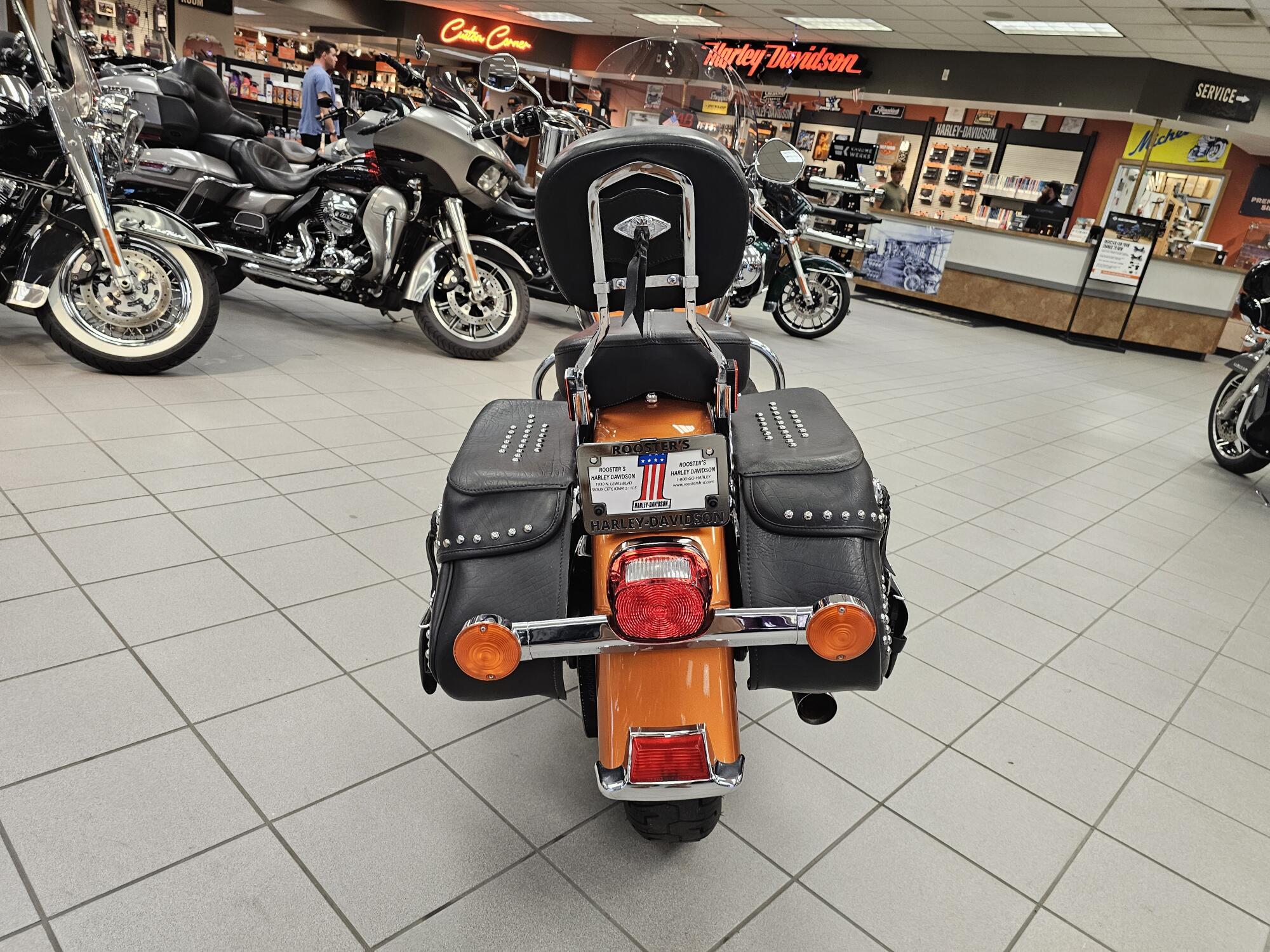 FLSTC 2015 Heritage Softail® Classic, photo 7