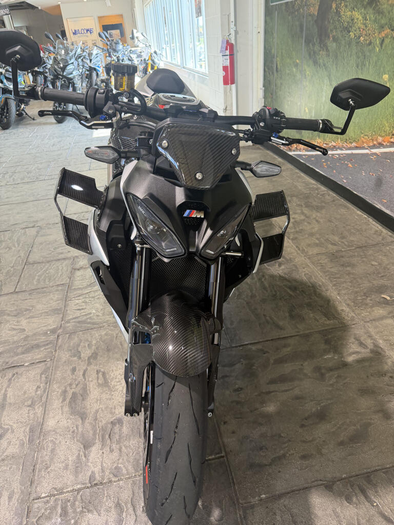2026 BMW M 1000 R White Aluminum Matte | Carbon Wheels | 460 Miles No Gimmicks, No Hidden Fees, photo 8