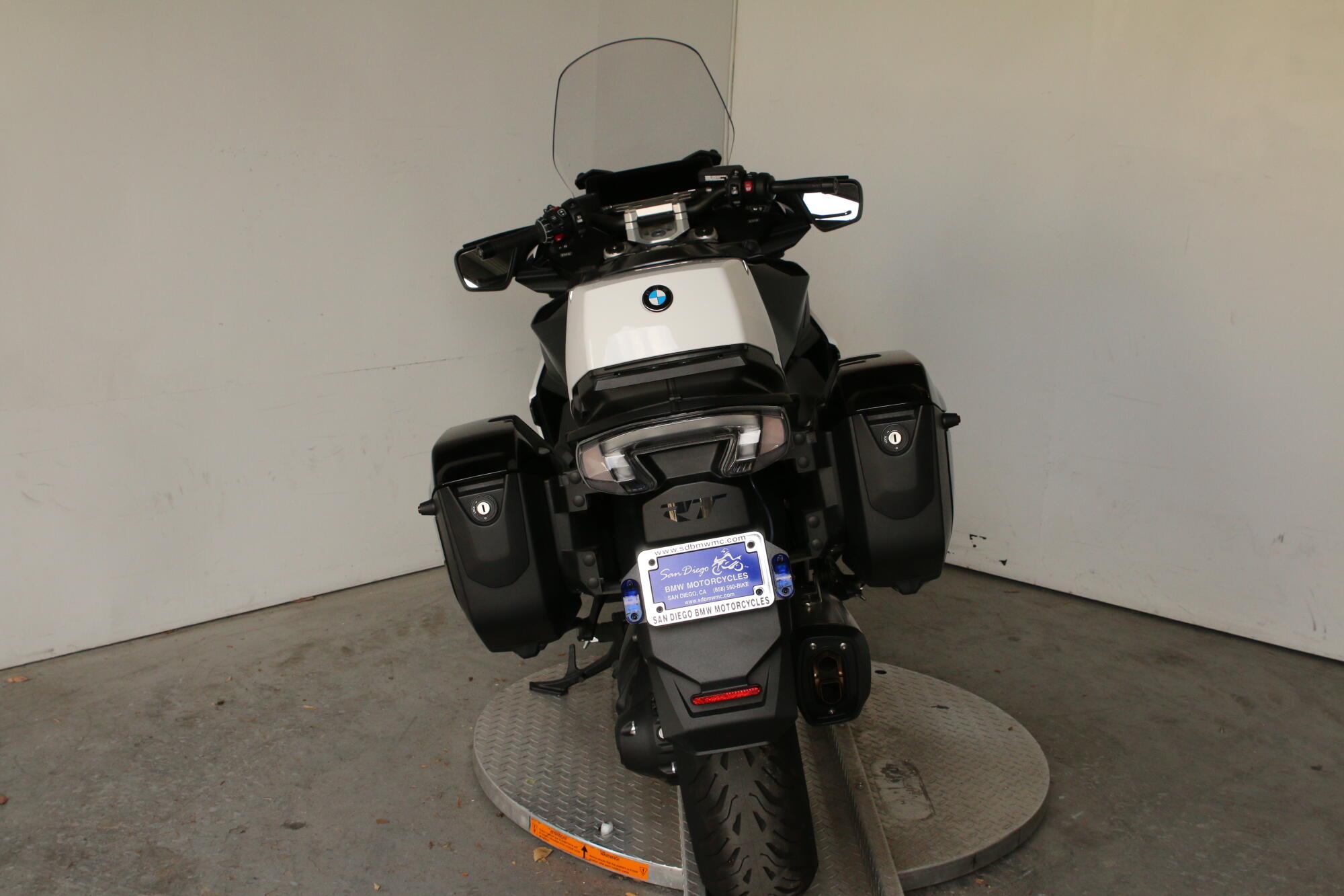 2026 R1300RT-P, photo 8