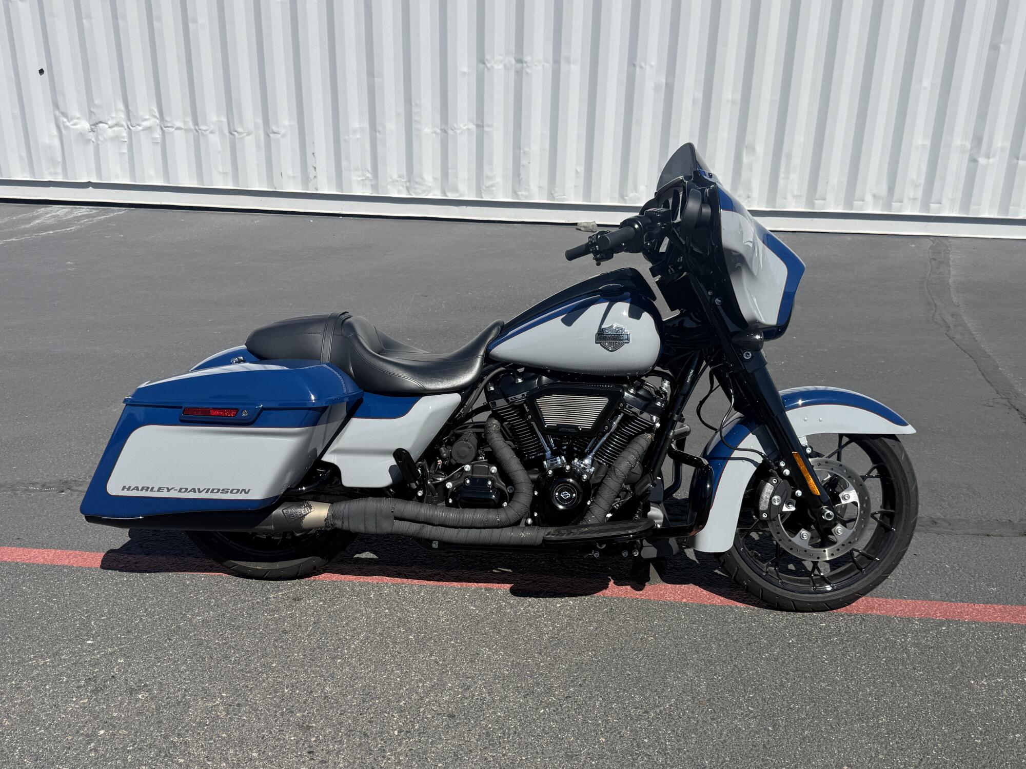 FLHXS 2023 Street Glide® Special
