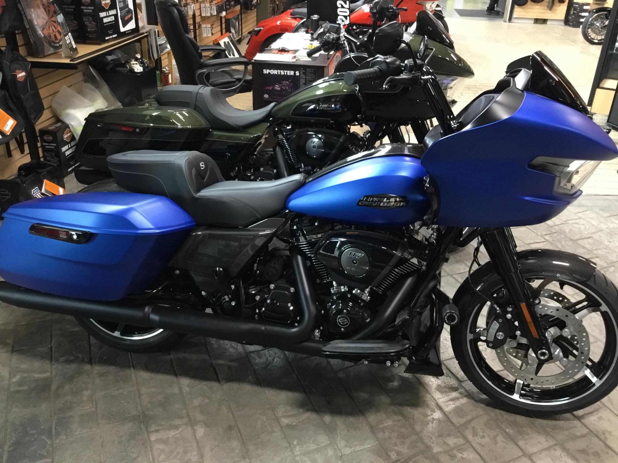 2026 Harley-Davidson® Road Glide® Aurora Blue Denim - Black
