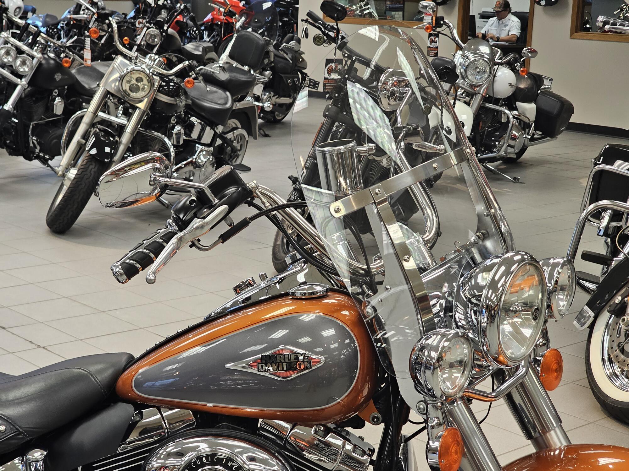 FLSTC 2015 Heritage Softail® Classic, photo 10