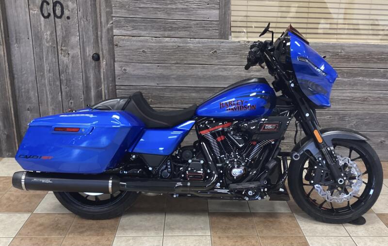 2026 Harley-Davidson® CVO Street Glide ST Electric Coast