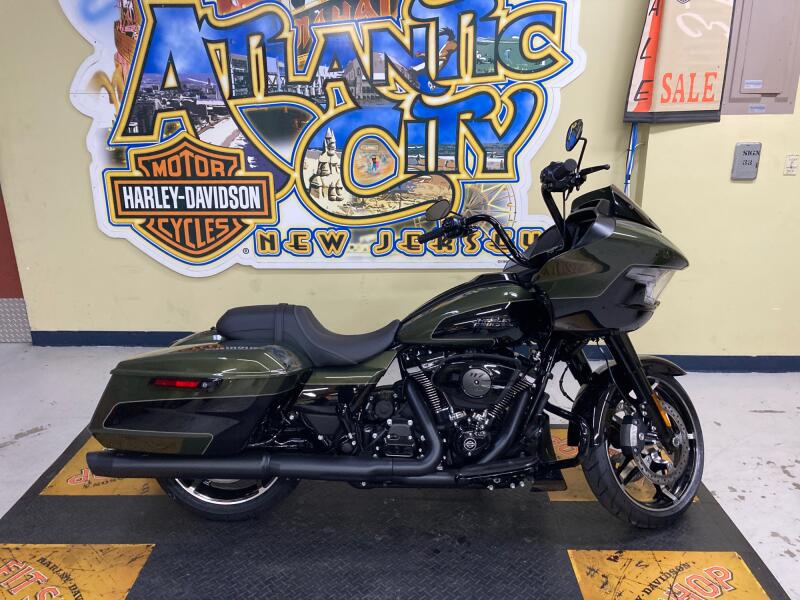 2026 Harley-Davidson® Road Glide® Olive Steel Metallic / Vivid Black Black Trim