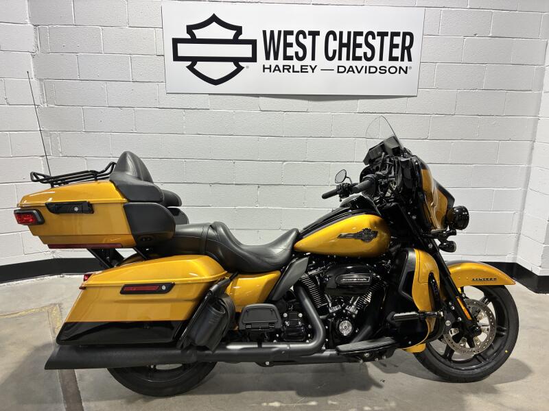 2023 Harley-Davidson® Ultra Limited Prospect Gold/Vivid Black FLHTK