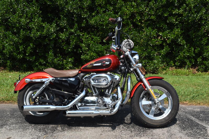 XL1200C 2013 1200 Custom