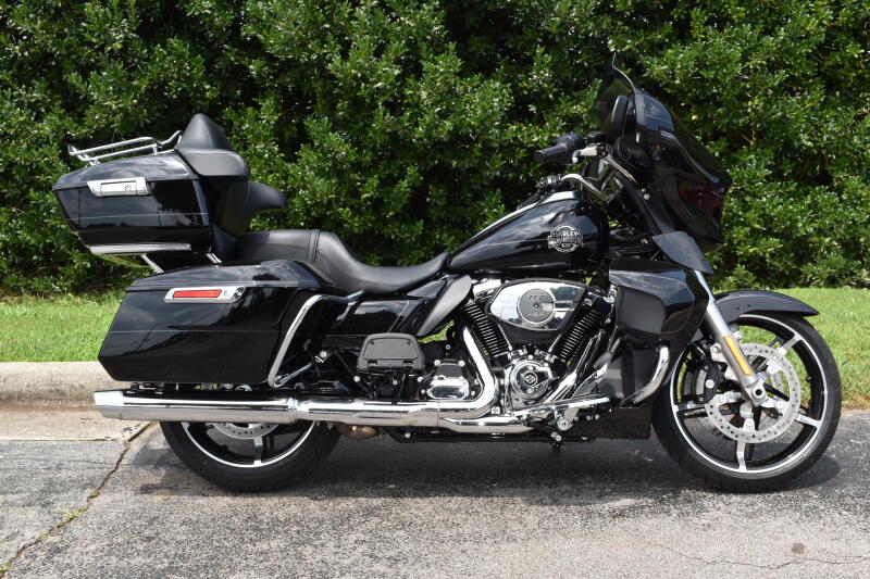 FLHXU 2025 Street Glide™ Ultra