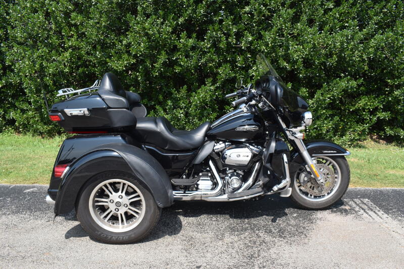FLHTCUTG Tri Glide® Ultra