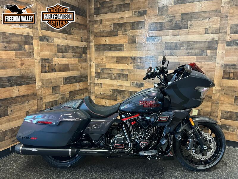 2026 Harley-Davidson® CVO Road Glide ST Inferno Gray FLTRXSTSE