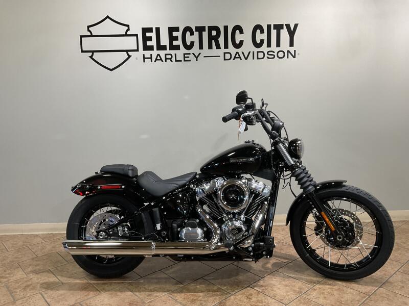 2026 Harley-Davidson® FXBB Street Bob® Vivid Black 