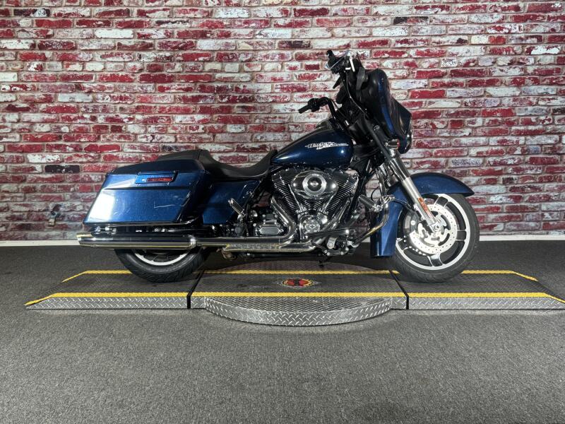  2012 FLHX103