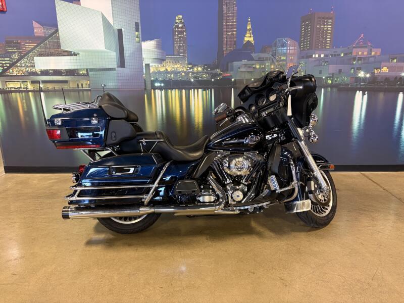 2013 Harley-Davidson® Ultra Classic® Electra Glide® FLHTCU