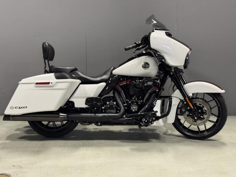 FLHXSE 2021 CVO™ Street Glide®