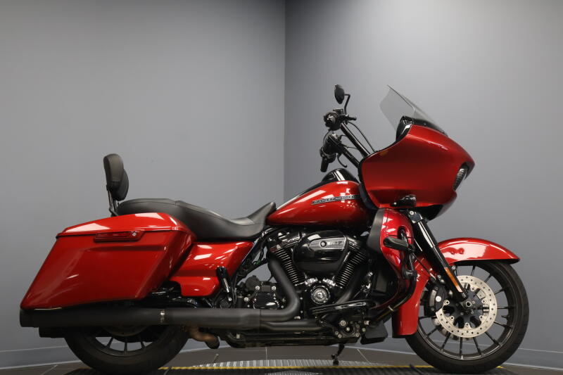 2018 Harley-Davidson® Road Glide® Special Wicked Red