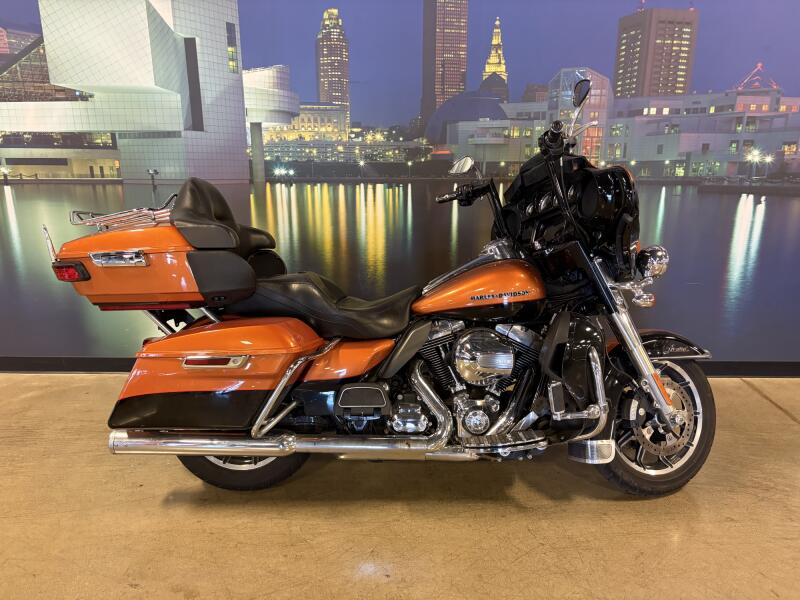 2014 Harley-Davidson® Ultra Limited FLHTK