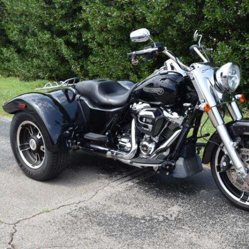 2021 Harley-Davidson® Freewheeler® | Used Three-Wheel Motorcycle thumb 3