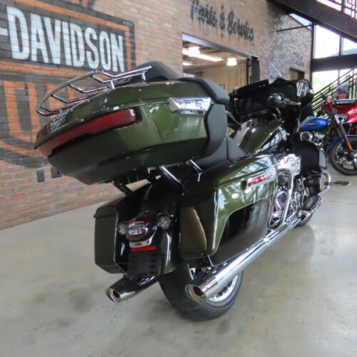 2026 Harley-Davidson® Street Glide Limited FLHXL thumb 1