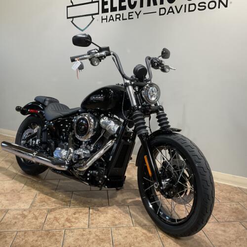 2026 Harley-Davidson® FXBB Street Bob® Vivid Black  thumb 1