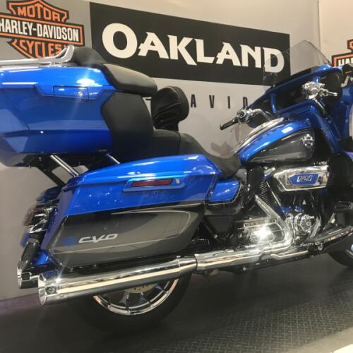 Harley-Davidson® CVO Street Glide Limited 2026 thumb 3
