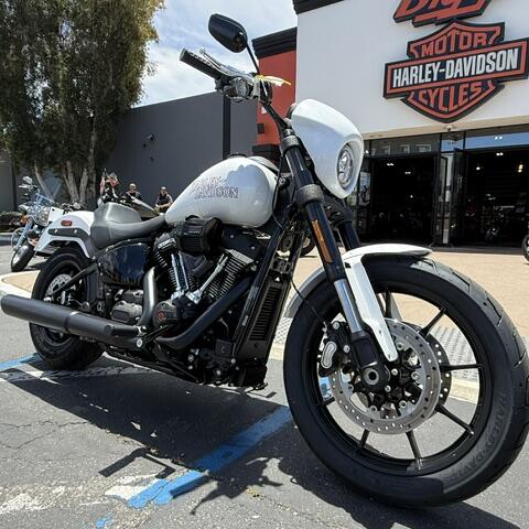 2026 Harley-Davidson® Low Rider™ S White Onyx Pearl Black Trim thumb 3