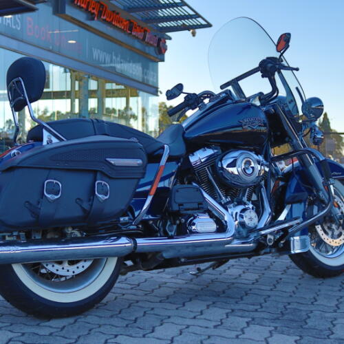 2012 Harley-Davidson® Road King® Classic Big Blue Pearl/Vivid Black thumb 0