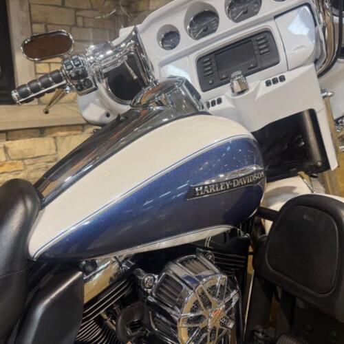 FLHTCUL 2015 Electra Glide® Ultra Classic® Low thumb 1