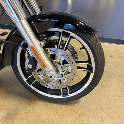 2021 Harley-Davidson® Freewheeler® FLRT thumb 2