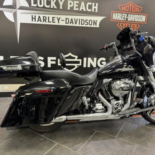 2016 Harley-Davidson® Street Glide® Black thumb 1