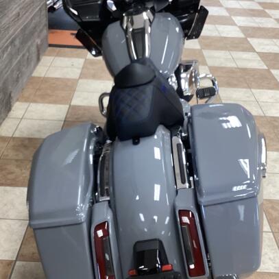 2026 Harley-Davidson® Road Glide® Dark Billiard Gray Black Trim thumb 0